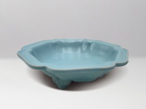 宋-金‧汝窯天青釉海棠式盆托