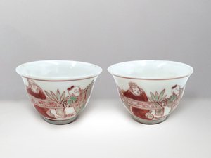 明‧紅綠彩人物杯一對