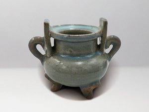 元‧鈞窯雙立耳三足爐