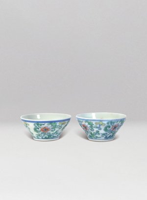 明‧鬥彩花卉紋對杯(大明成化年製)款