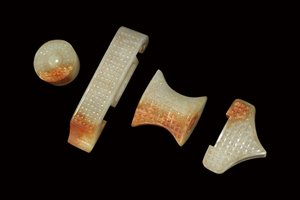 漢‧白玉劍飾一套四件