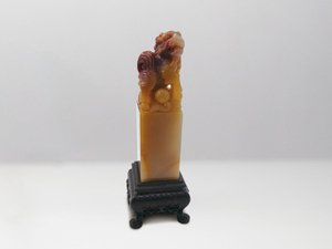 三彩鱟箕凍石刻麒麟踏浪方章